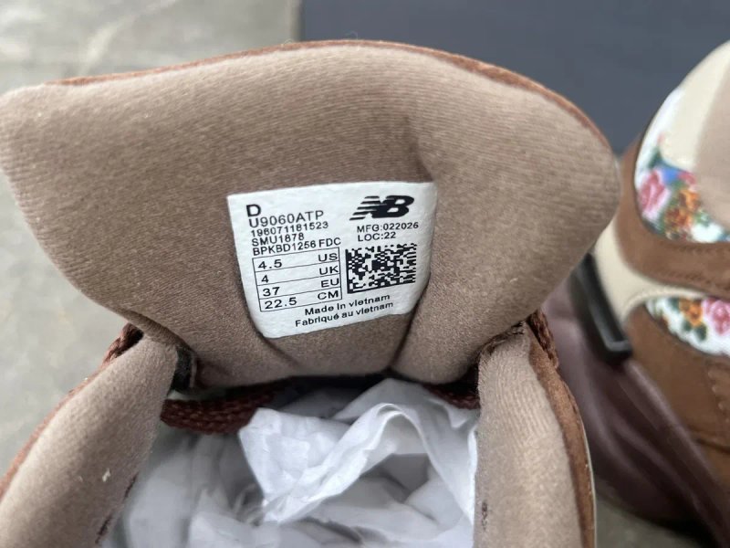 Кросівки New Balance 9060 x Atmos pink Timeless Beauty — фото 8