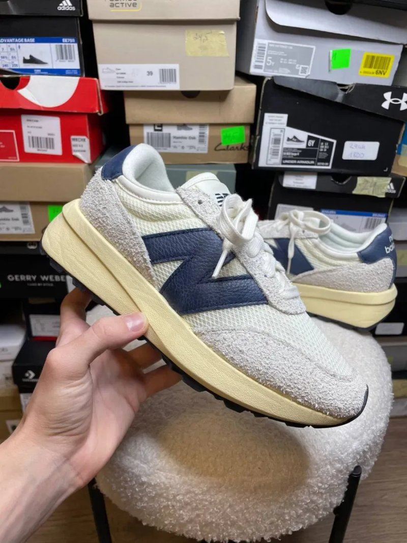 Кросівки New Balance U370EC. Оригінал!!! Розмір 38, 38,5. — фото 2
