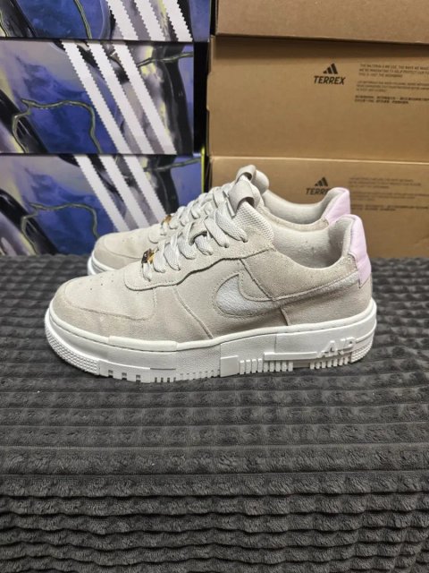 Кросівки Nike Air Force 1 Low Pixel Beige 39(25см) оригінал