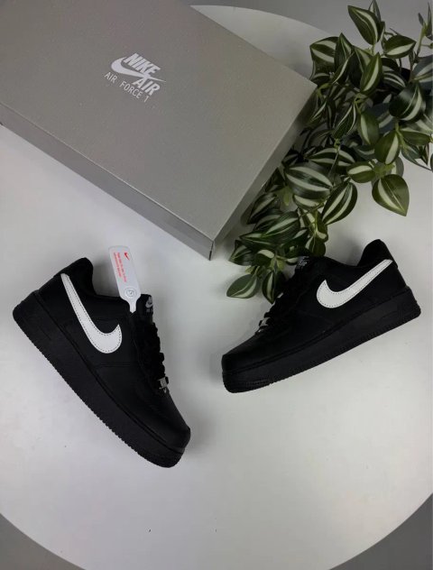Кросівки Nike Air Force
