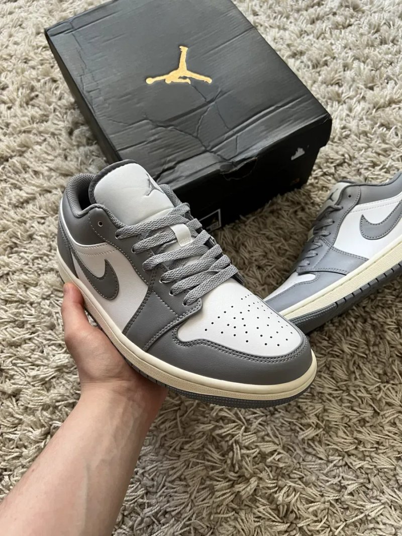 Кросівки Nike Air Jordan 1 Low Vintage Stealth Grey/White 553558-053