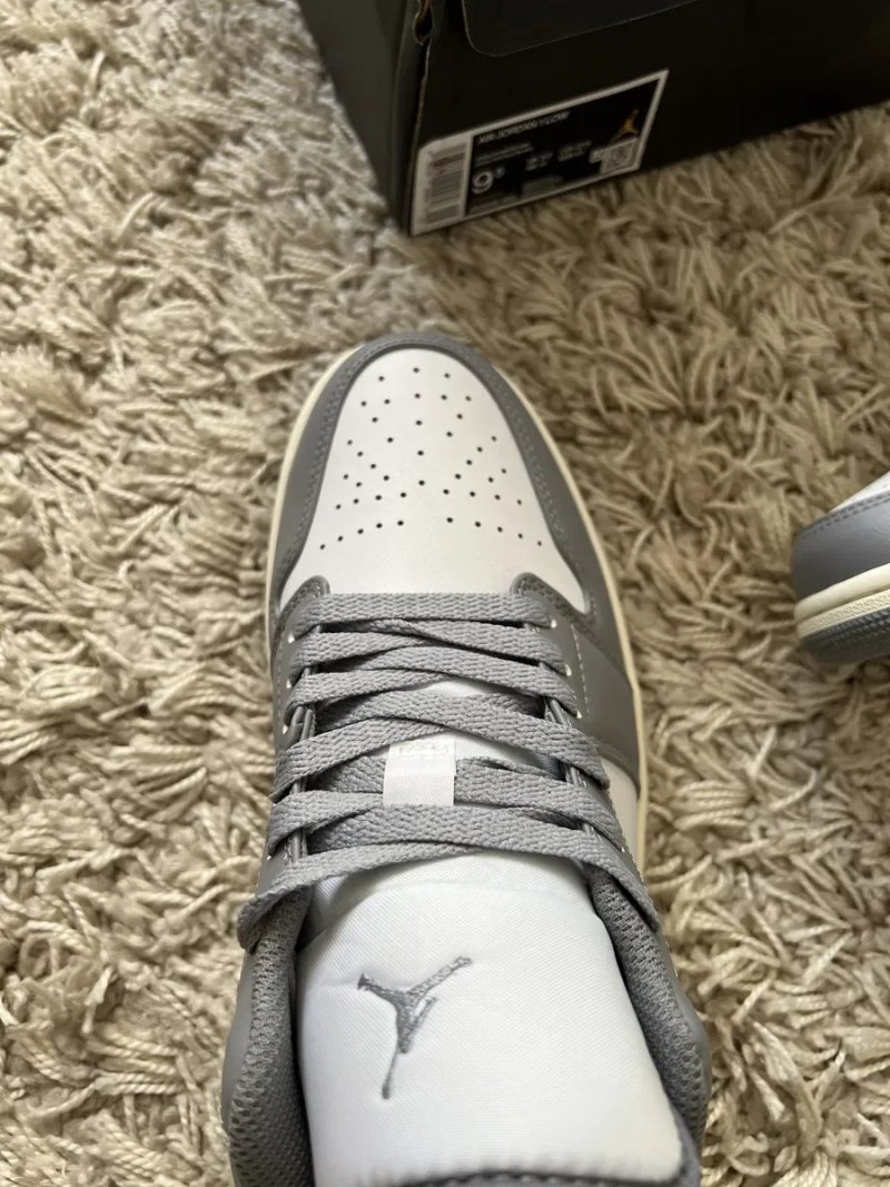 Кросівки Nike Air Jordan 1 Low Vintage Stealth Grey/White 553558-053 — фото 5