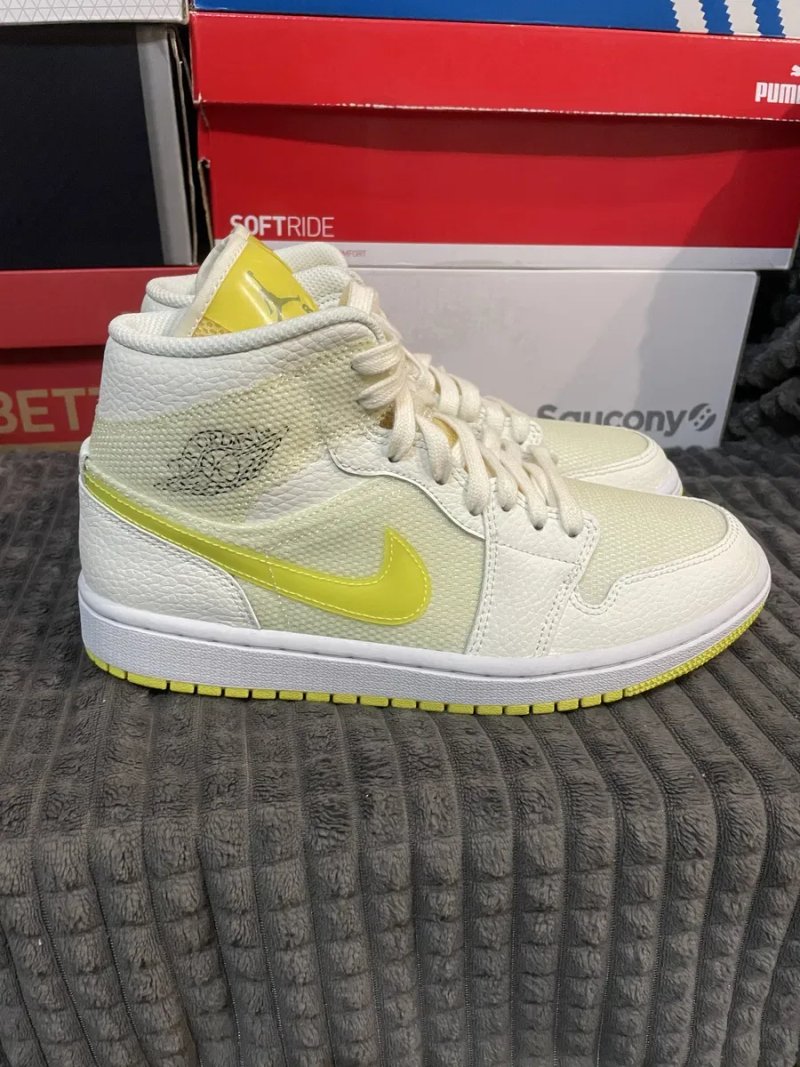 Кросівки Nike Air Jordan 1 Mid SE Voltage Yellow 40(25,5см) оригінал — фото 3