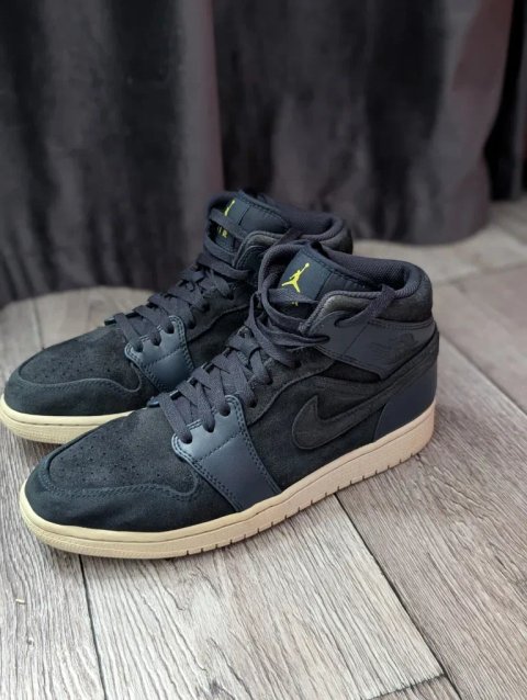 Кросівки Nike Air Jordan 1 Retro Mid р.43