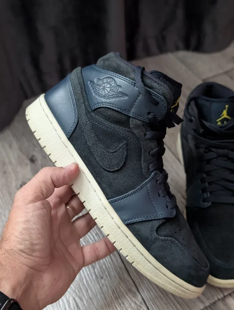 Кросівки Nike Air Jordan 1 Retro Mid р.43 — фото 2