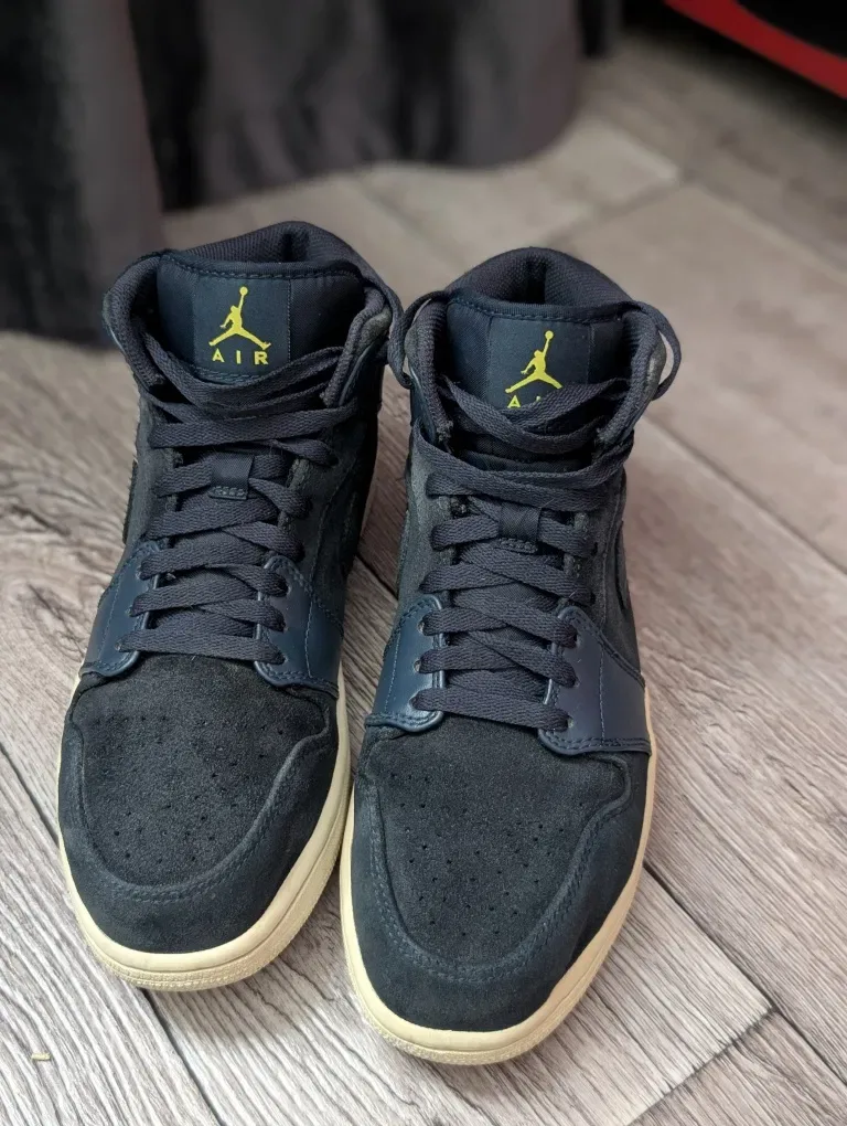 Кросівки Nike Air Jordan 1 Retro Mid р.43 — фото 3