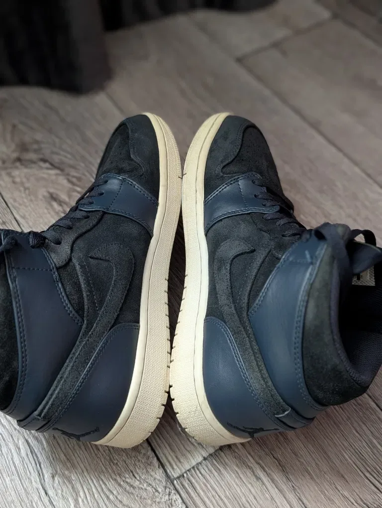 Кросівки Nike Air Jordan 1 Retro Mid р.43 — фото 4