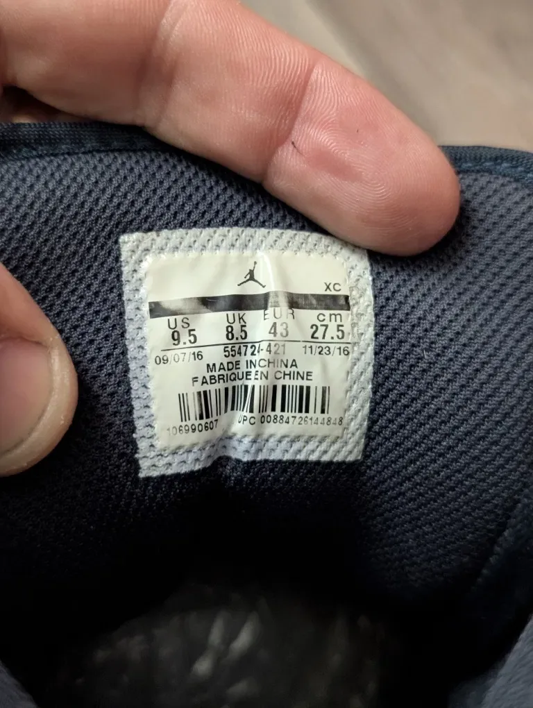 Кросівки Nike Air Jordan 1 Retro Mid р.43 — фото 8