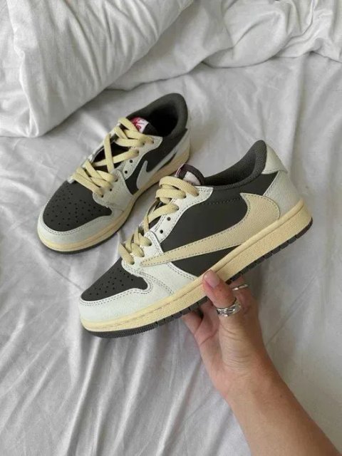 Кросівки Nike Air Jordan 1 x Travis Scott Beige premium | Кроссовки Найк жіночі чоловічі
