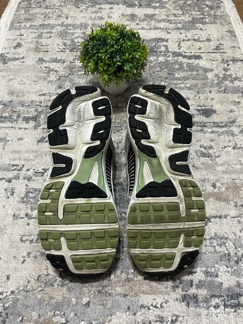 Кросівки Nike Zoom Vomero 5, pозмір 41(26см),asics — фото 5