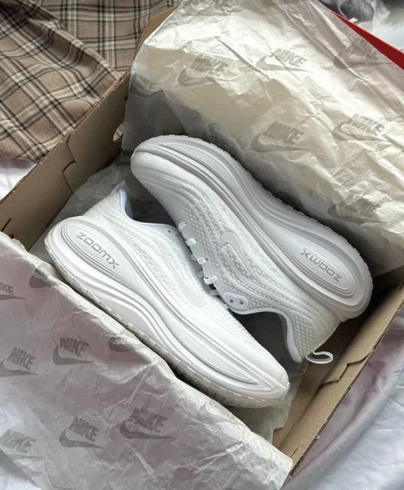 Кросівки Nike ZoomX Vomero Plus White i21 | Кроссовки Найк чоловічі жіночі — фото 2