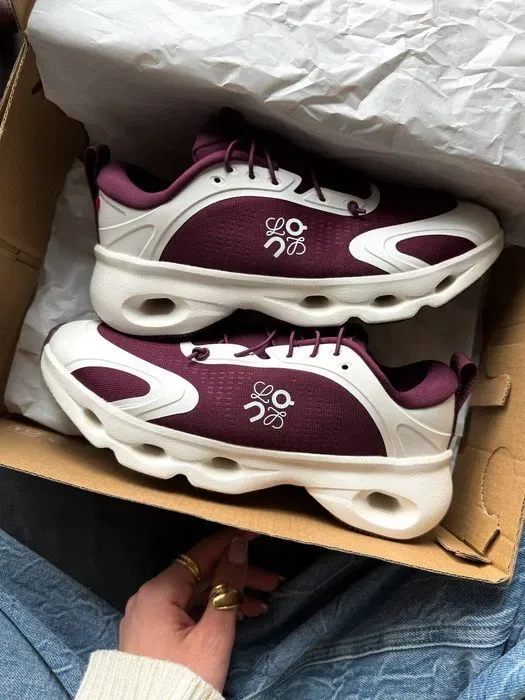 Кросівки ON Cloudsolo White/Burgundy premium | Кроссовки жіночі чоловічі — фото 2