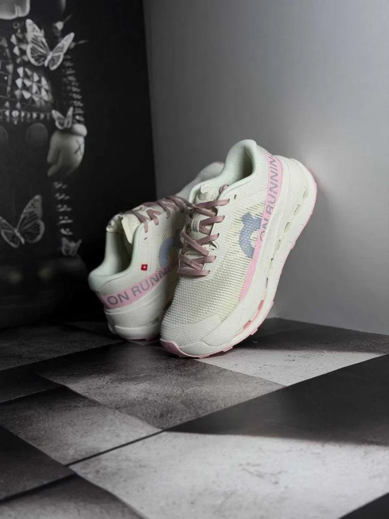 Кросівки On Cloudultra 3 white/pink. Жіночі кросівки. Демісезон — фото 2