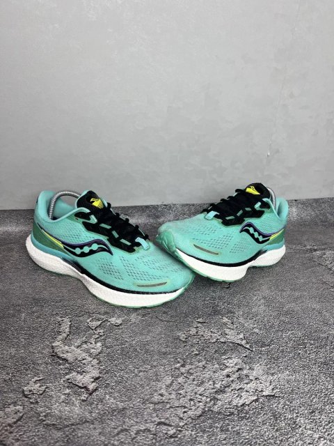Кросівки Saucony