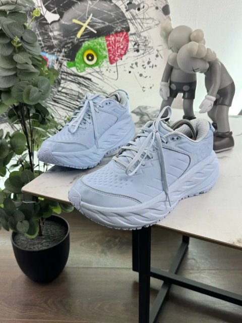Кросівки шкіряні Hoka Bondi SR 43 розмір Е15828