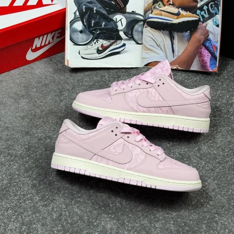 Кросівки жіночі Nike Dunk Low Lace Pack Regal Pink / Nike Dunk Low Lace Pack Regal Pink