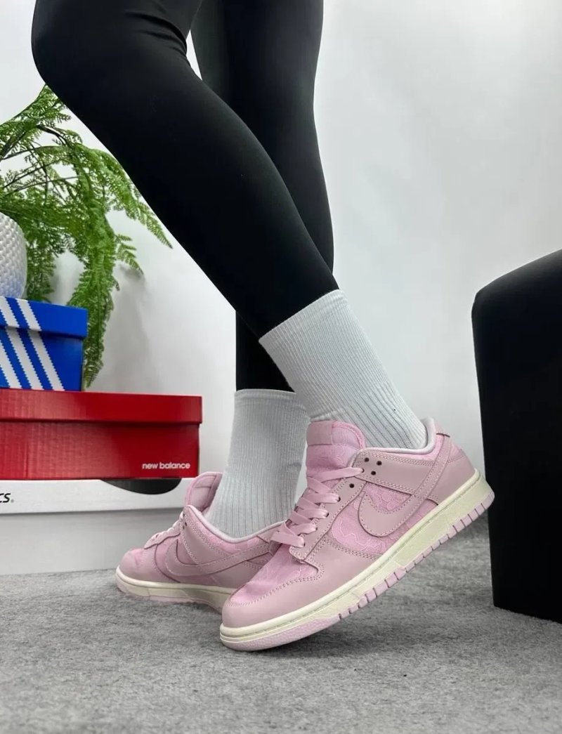 Кросівки жіночі Nike Dunk Low Lace Pack Regal Pink / Nike Dunk Low Lace Pack Regal Pink — фото 4