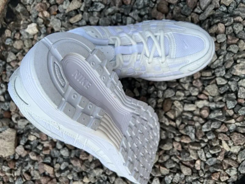 Кросівки жіночі Nike P6000 — фото 6