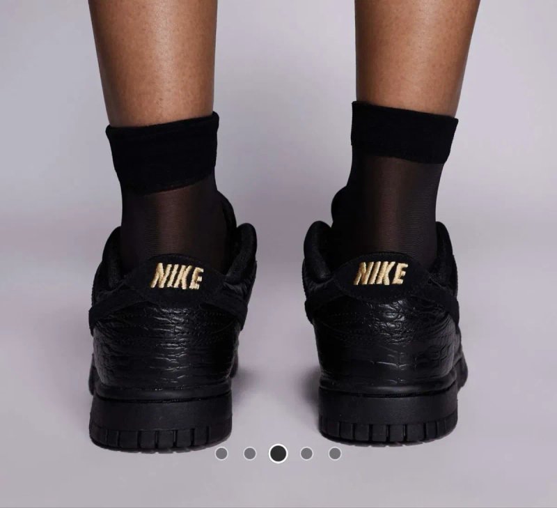 Кросівкі жіночі.  Шкіряні. NIKE DUNK LOW.  Оригінал — фото 2