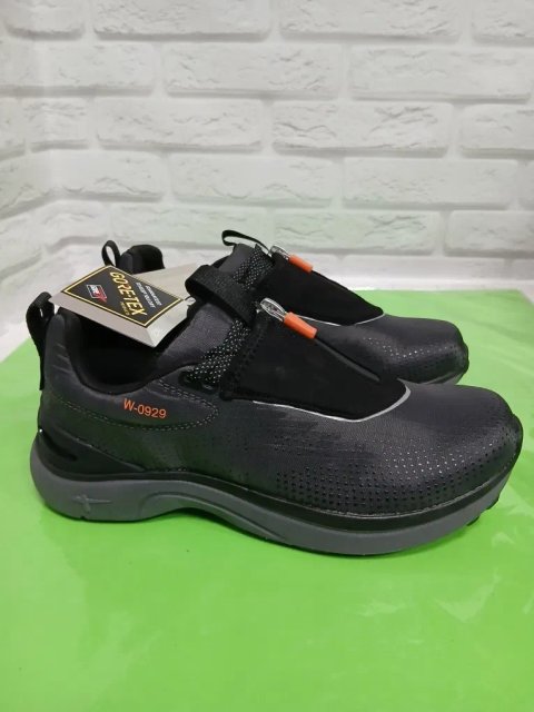Кросівки жіночі з мембраною Tamaris Gore-tex