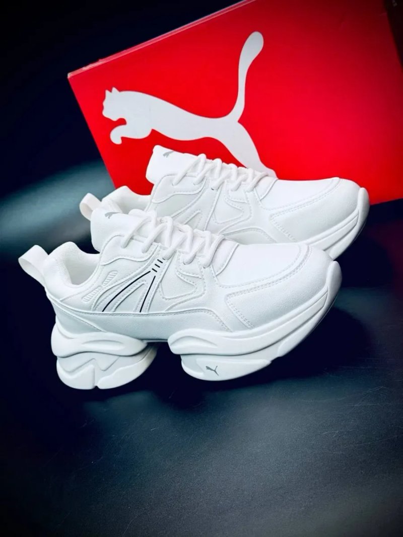 кросовки пума • Puma новинка • жіночі кросівки пума • незвичний дизайн • літні красовки Puma • шкіра • легкі білі кросовки — фото 3