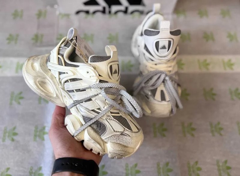 Кроссовки Adidas Vento XLG Runner Deluxe Sail Grey/Core White/Off White/Кросівки Жіночі Адідас Венто Dirty / Silver — фото 2