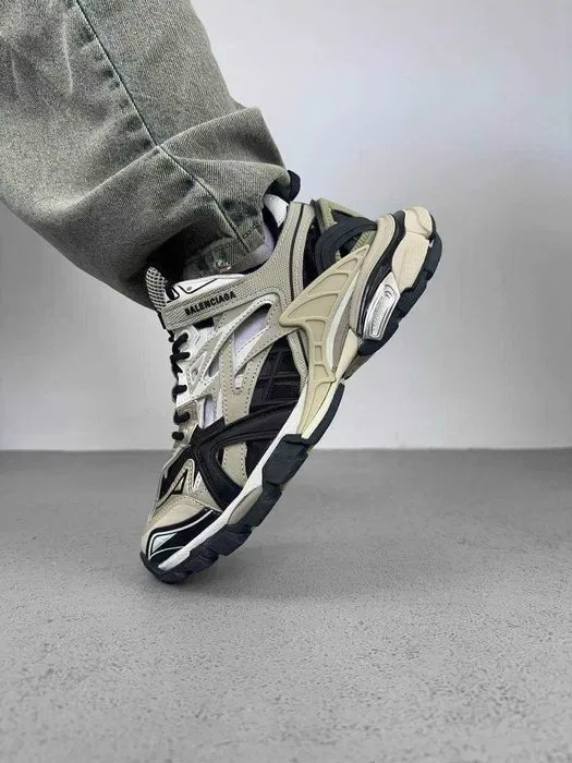 Кроссовки Balenciaga Track 2.0 Beige/Black premium | Кроссовки жіночі чоловічі — фото 3