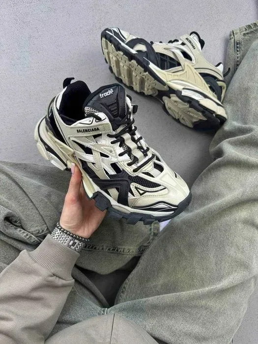 Кроссовки Balenciaga Track 2.0 Beige/Black premium | Кроссовки жіночі чоловічі — фото 4