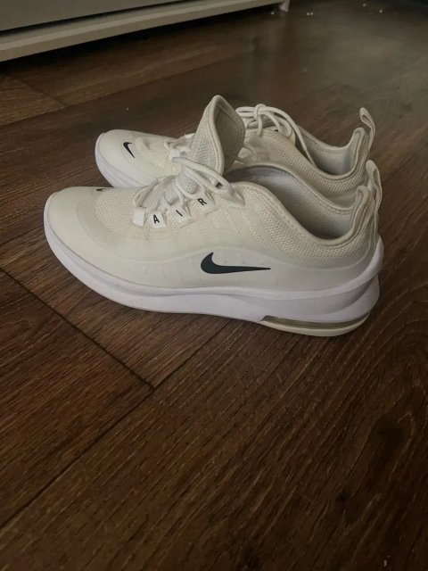 Кроссовки Nike air! Оригинал! Белые! Недорого!