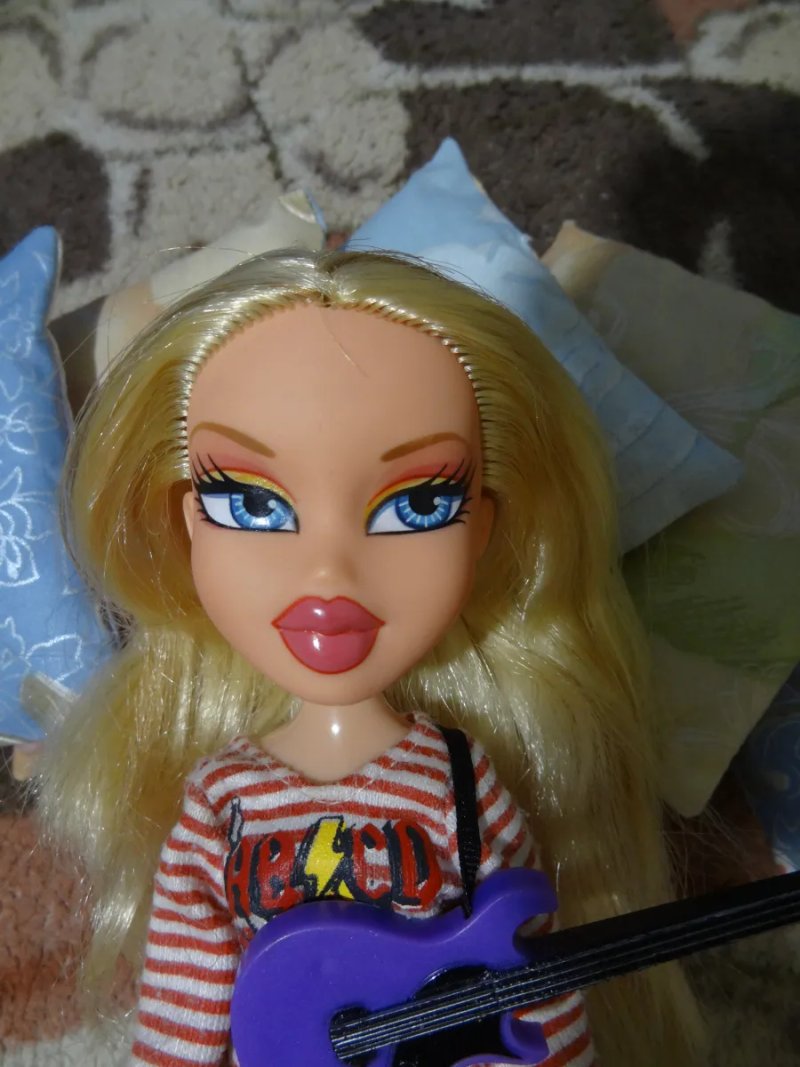 Кукла Bratz Rock Angelz Хлоя Cloe с гитарой MGA оригинал обувь Boyz — фото 2