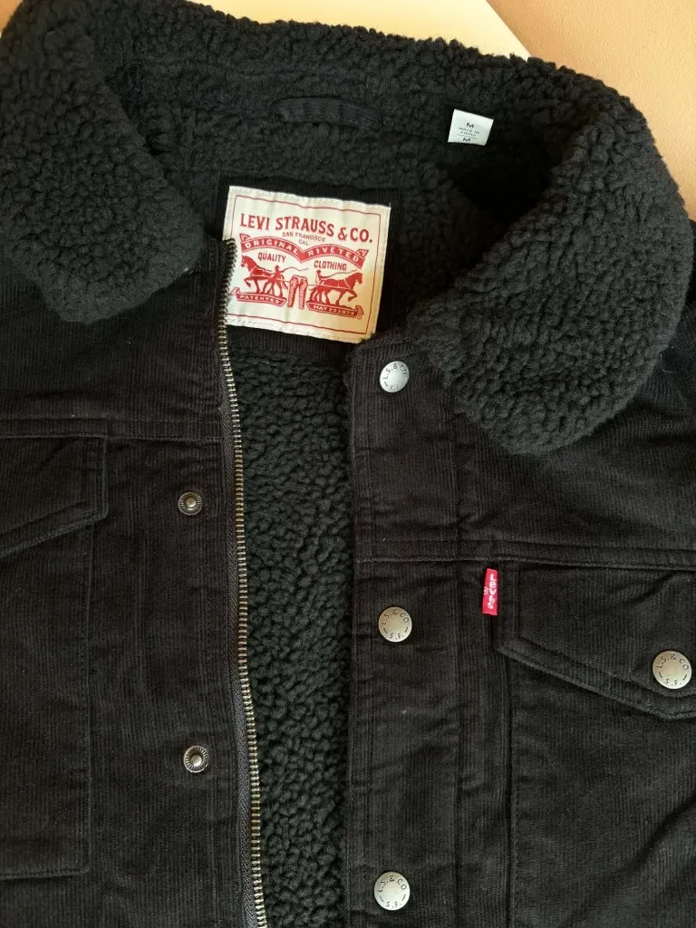 Куртка Levi's Men's Corduroy Sherpa Lined Trucker Jacket М розмір — фото 2