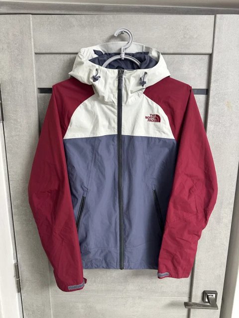 Куртка Мембранна The North Face M розмір жіноча!