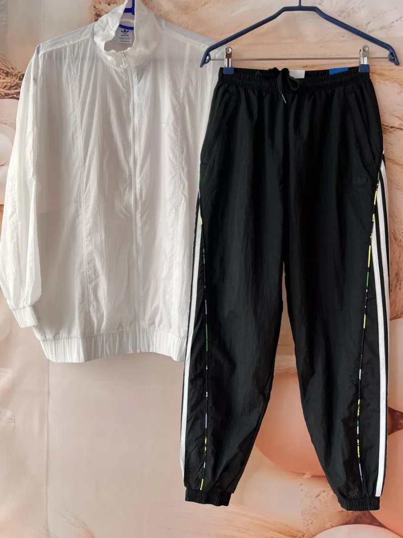 Куртка -вітровка adidas Originals Adicolor Oversized — фото 6