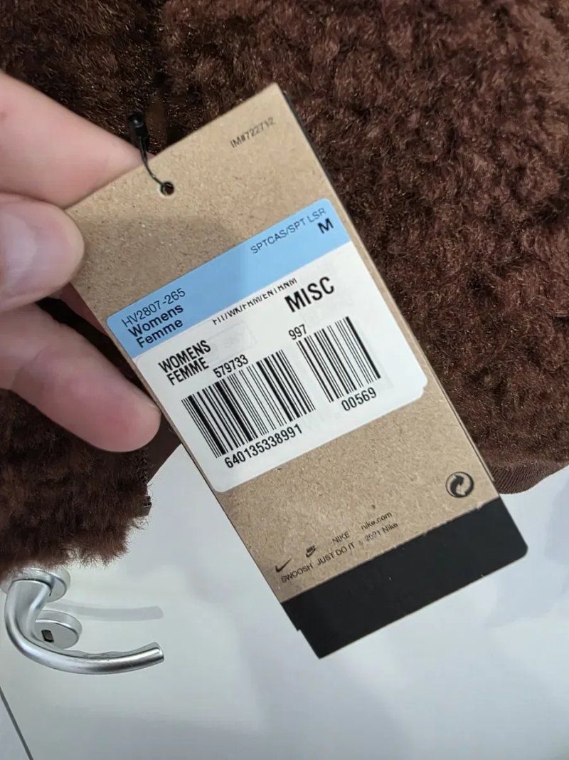 Куртка жіноча NIKE Essential нова original — фото 2