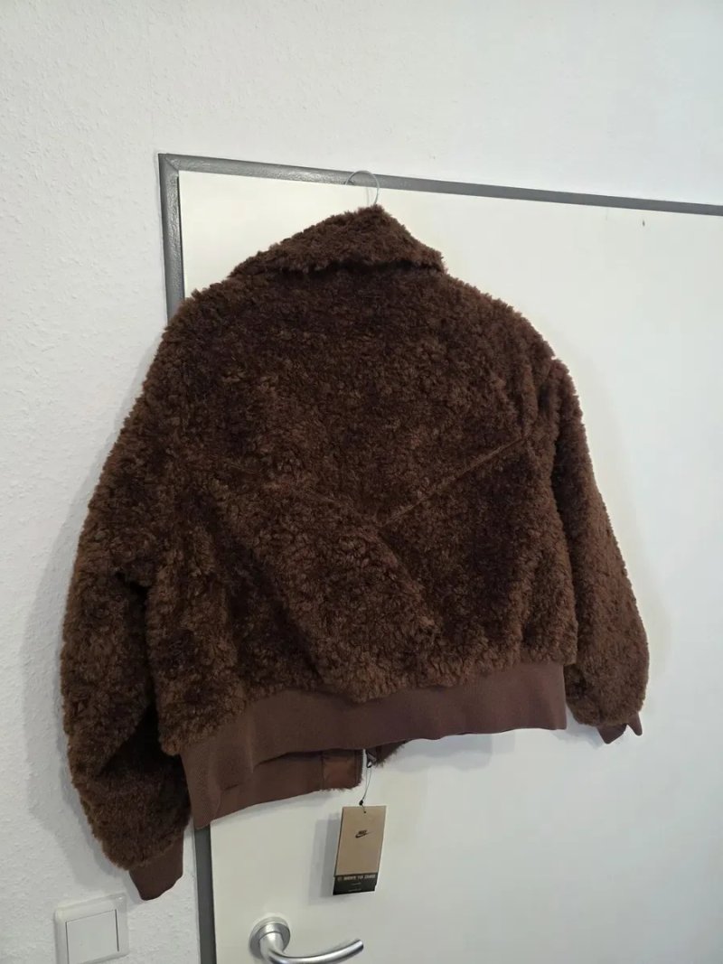 Куртка жіноча NIKE Essential нова original — фото 3