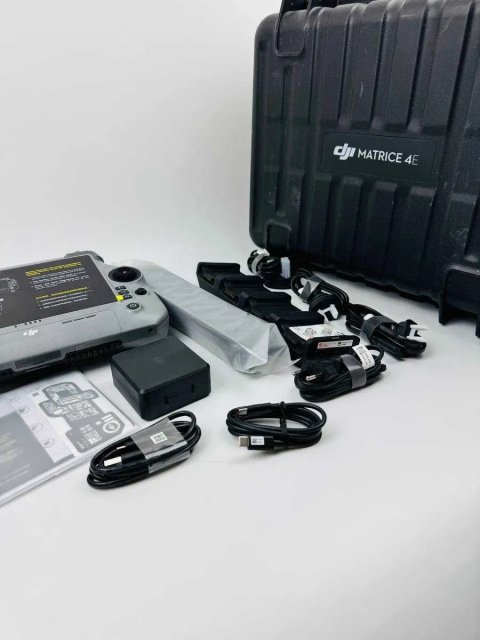 Квадрокоптер \ Дрон DJI Matrice 4Т, 13 годин нальоту, З комплектом для польоту, Арт: 44333