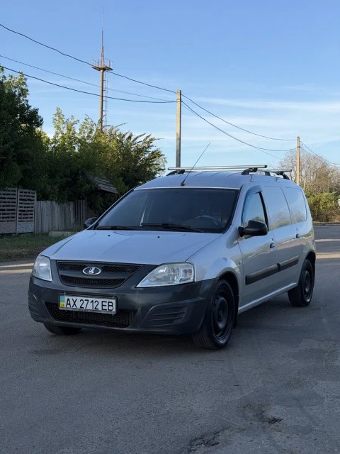 LADA Largus • 2013 рік • 1.6 ГАЗ/БЕНЗИН