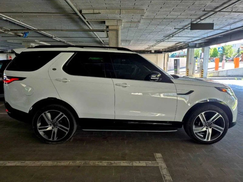 Land Rover Discovery 5 restyling R-Dynamic HSE — фото 3