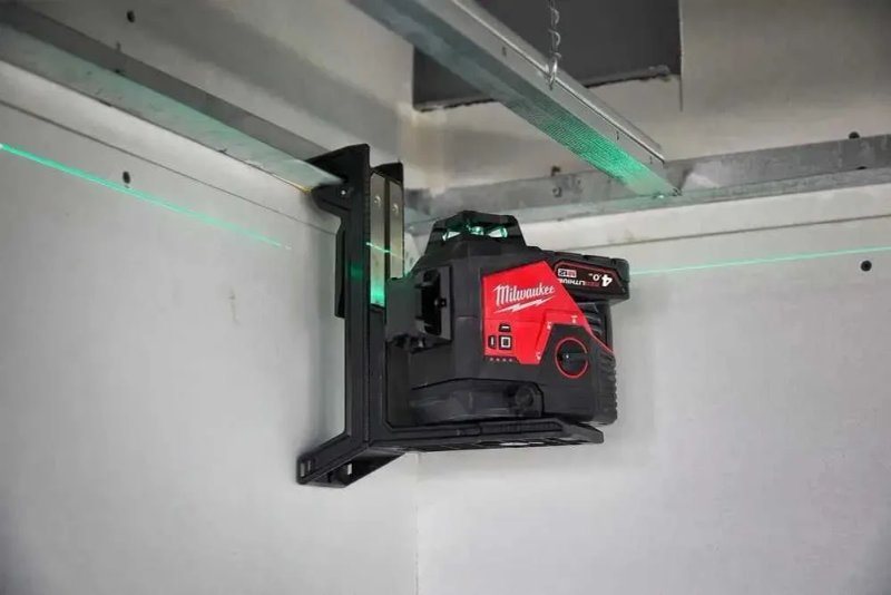 Лазерний рівень акумуляторний 3D Milwaukeee M12 3PLKIT-401P — фото 5