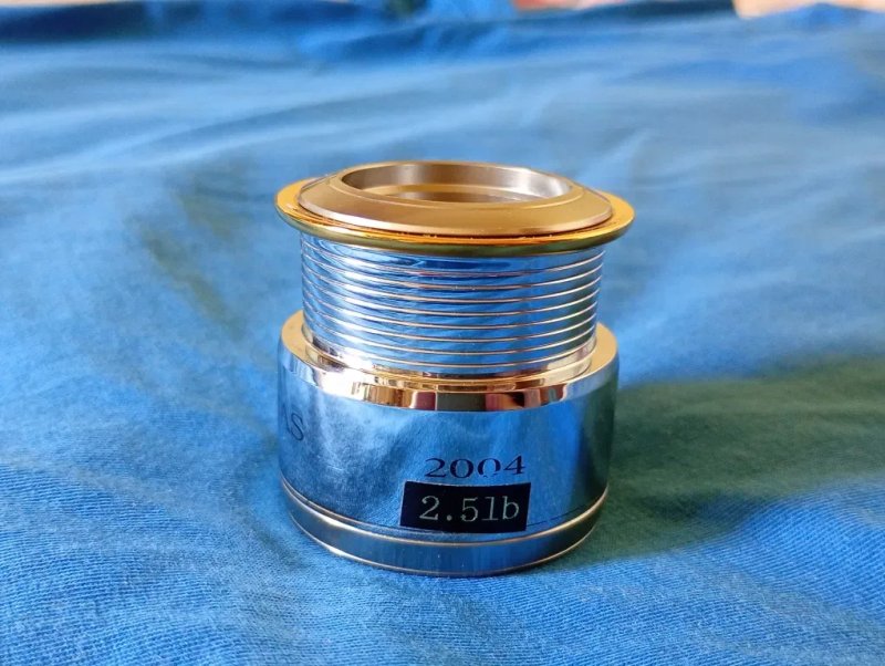 Легка тюнінгована шпуля Heighten C2000S та оригінальна Daiwa 07 Luvias 2004Heighten C2000S (для Shimano) — фото 3
