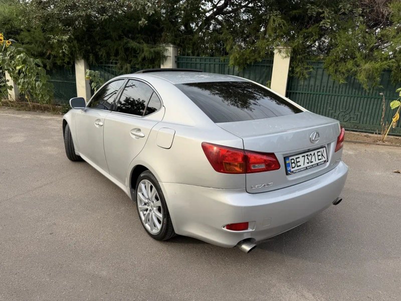 LEXUS IS250 AWD 2.5 Бензин‼️ — фото 3