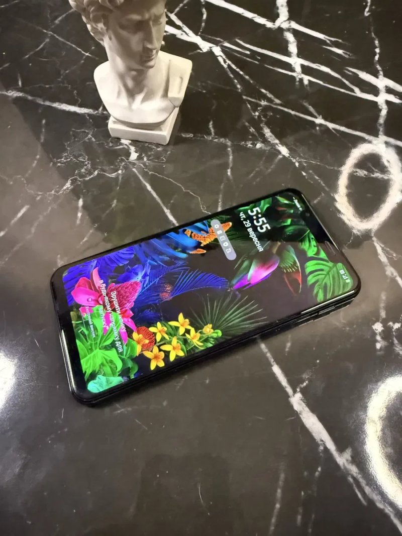 LG G8s 6/128 gb black (NFC) — фото 2
