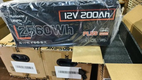 Lifepo4 12v 200ah plus HUMSIENK /EASUN / Powland  акумулятор