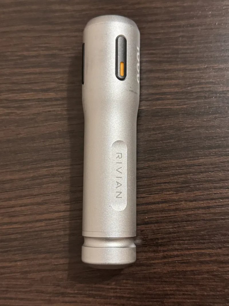 Ліхтар Rivian Torch 1000 Lumens оригінал — фото 2