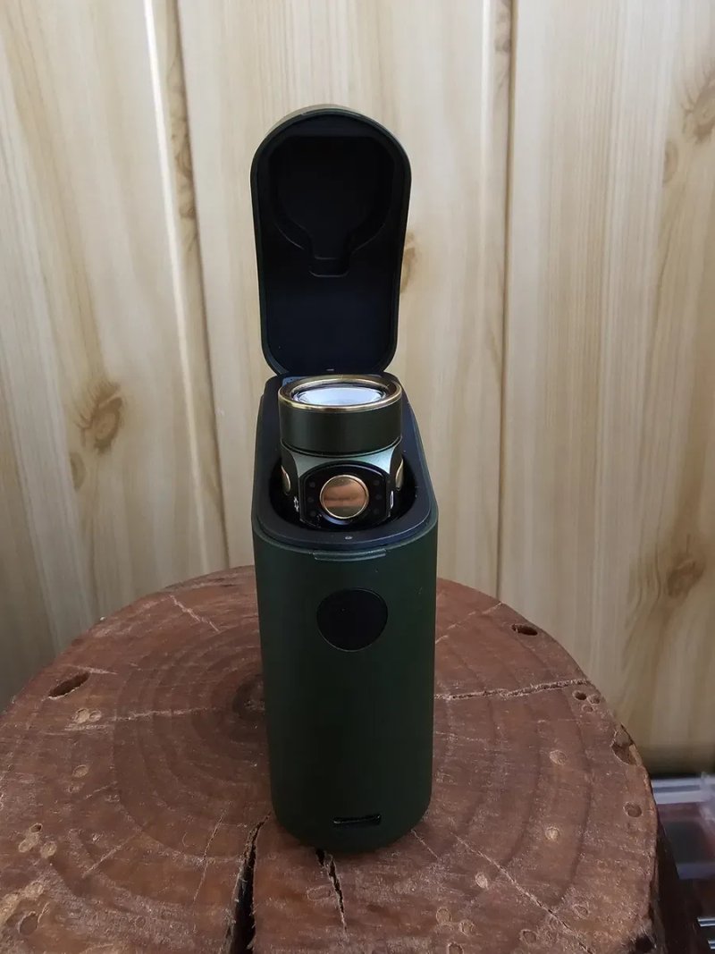 Ліхтар ручний Olight Baton 4 Premium Green — фото 3