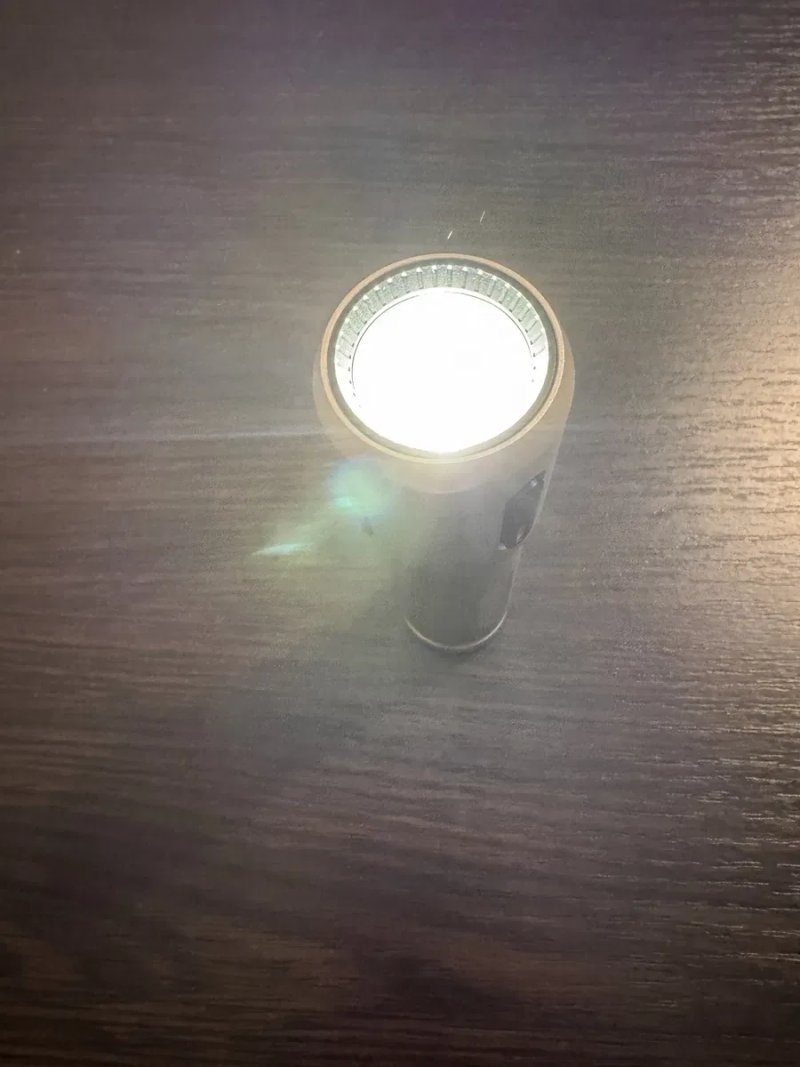 Ліхтарик Rivian Torch 1000 Lumens оригінальний — фото 5