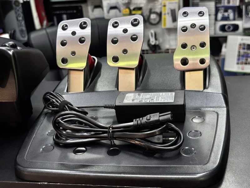 Logitech G25 Racing Wheel кермо — фото 3