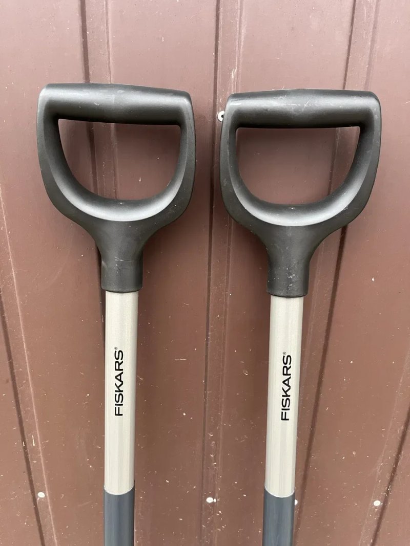 Лопата штикова Fiskars Ergonomic — фото 4