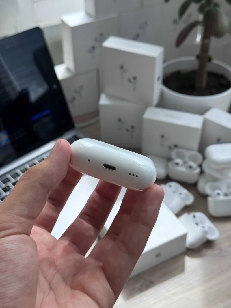 Магазин б/у Кейс AirPods Pro 2 A2700 Lightning A2699, A2698 Оригинал — фото 4