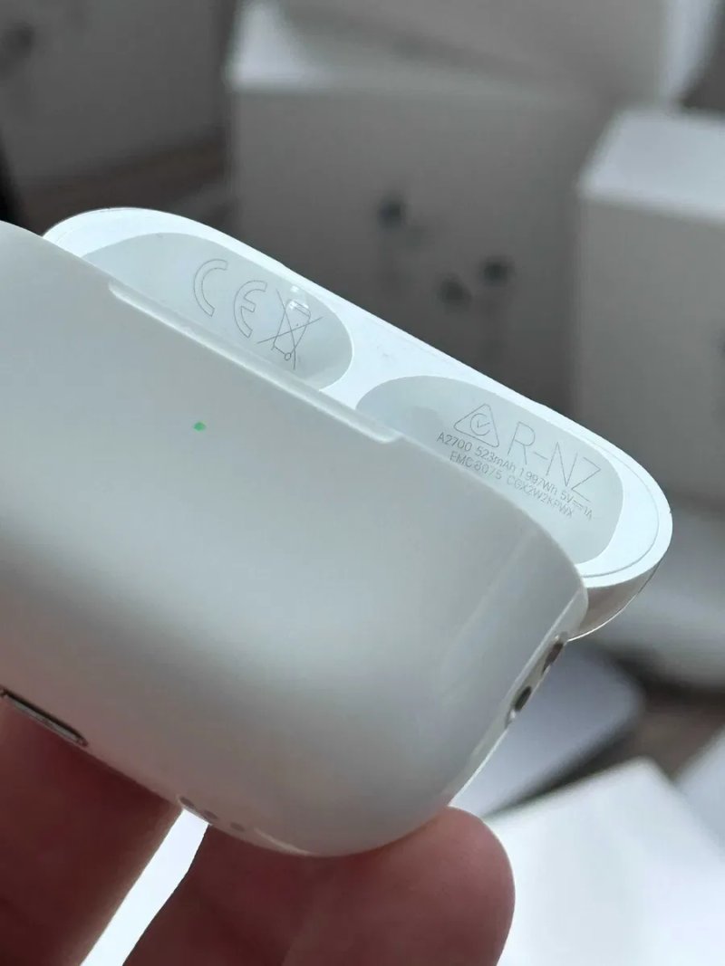 Магазин б/у Кейс AirPods Pro 2 A2700 Lightning A2699, A2698 Оригинал — фото 6